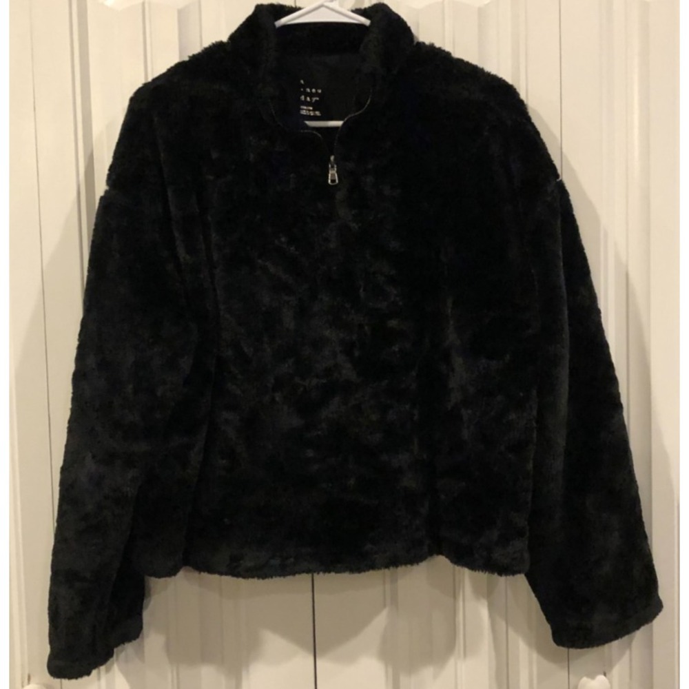 A New Day Women's Medium Black Faux Fur Quarter Zip Jacket Cozy Plush